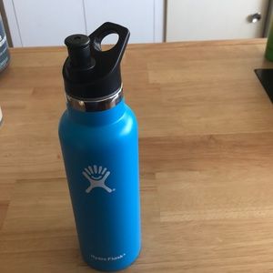 NWOT Hydro Flask water bottle